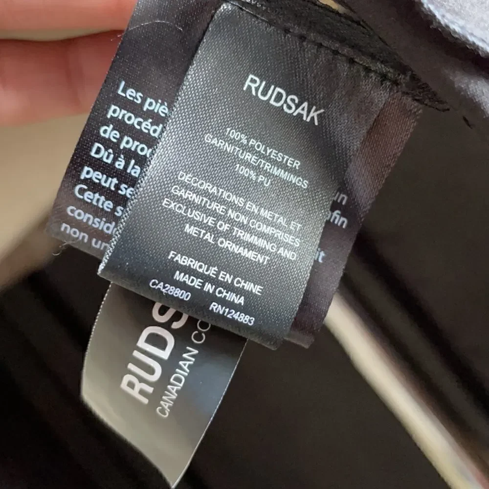 RUDSAK Black Hi/Low Silky Sleeveless Blouse w/Open Back (Size: Small) - Picture 7 of 14